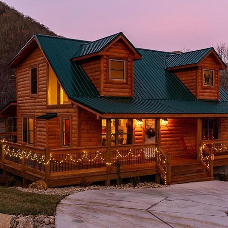 The Barn Owl Villa Maggie Valley Exterior photo